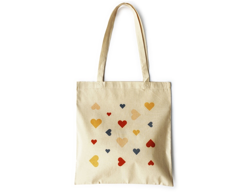 scatter-hearts-tote_01c