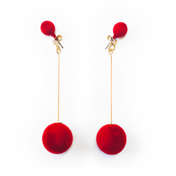 Lola Pom Pom earrings